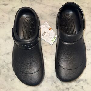 NWT CROCS Bistro Work Clog size M11